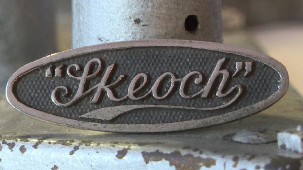 Skeoch radiator badge