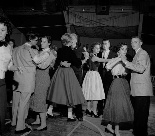 1950s High School Dance | Fashion, Fashion teenage, High school dance