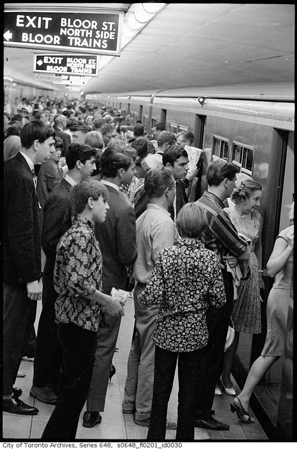What rush hour used to look like on the TTC