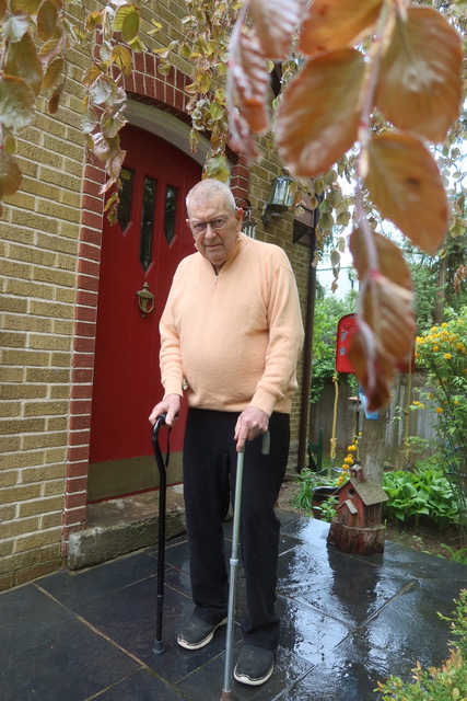 EPISODE 1,O72:   WALKER HANDICAP — A FEEL GOOD STORY